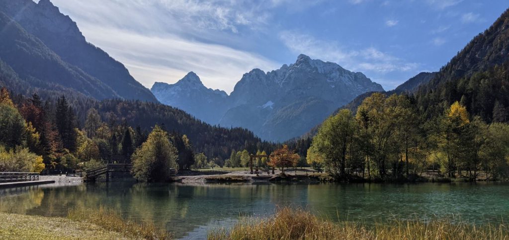 Jasna-See im Herbst
